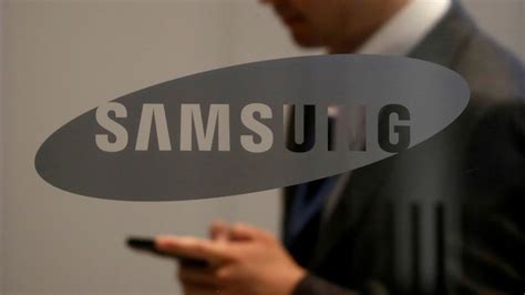Worlds Biggest Smartphone Maker Samsung Forecasts 525 Jump In Q4