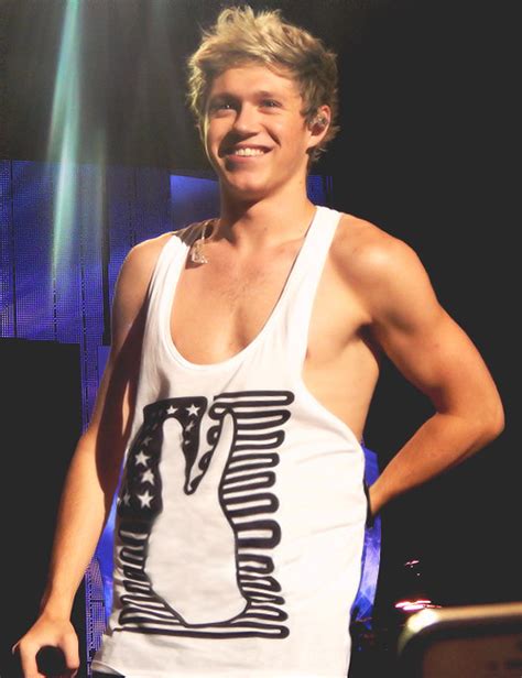 Niall Horan Exposes His Muscle Body Naked Male Celebrities