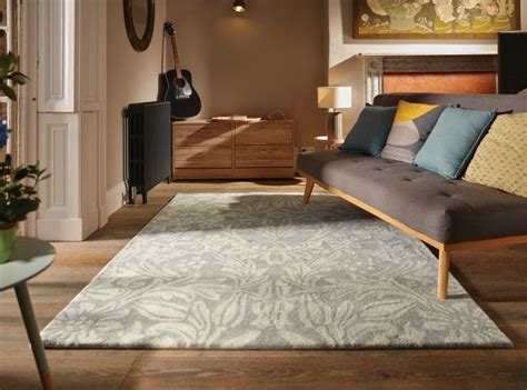 4 Tips For Decorating With Area Rugs