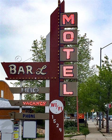 Bar L Motel