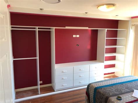 Deep tufted ones with shelves at the bottom, open or the key to clever wardrobe storage is segregating according to need and maintaining an order. Storage solutions - Fantastic Built in Wardrobes | Storage ...