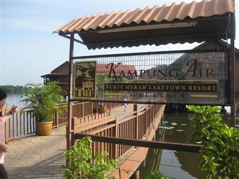 Bukit merah lake town resort is another option around taiping,perak for holiday maker \nподробнее. Hotel entrance- Kampung Air Water Chalet - Picture of ...