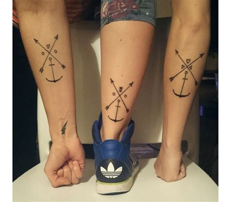 You should always remember that tattoo is made for the whole rest of your life and its meaning will be always fallowing you. Por3//amigas//friendship Crossed arrow// | tattoo ideas ...