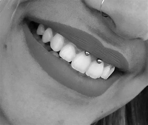 Smile Piercing With Images Lip Piercing Mouth Piercings Piercing Tattoo