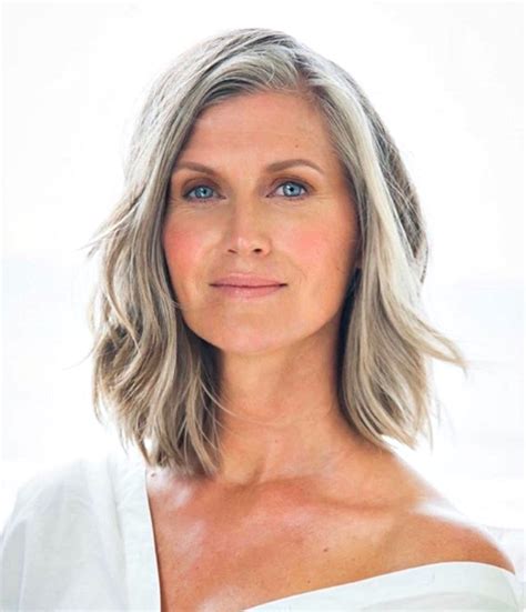 3 Ways To Wear Gray Hair Over 40 Artofit