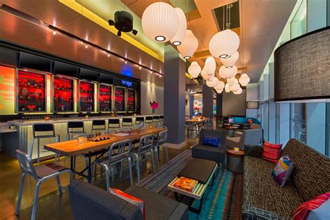 Aloft Hotel: Setting the Bar – suck the heads