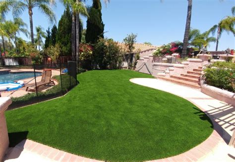 5 Reasons To Choose Artificial Grass For Your Backyard In Carlsbad ☎
