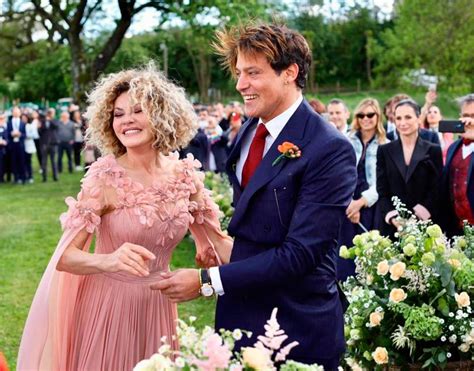 L'attrice e l'attivista politica si sono giurate amore terno nei giardini dell'antonello colonna le foto del matrimonio. Matrimonio Eva Grimaldi e Imma Battaglia: Enzo Miccio l ...