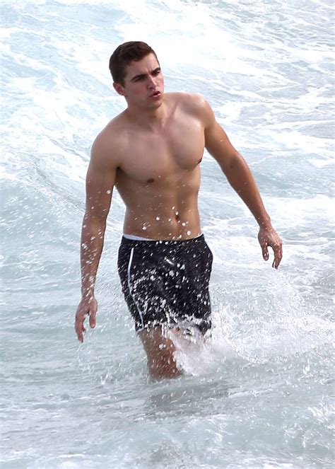 The Stars Come Out To Play Dave Franco New Shirtless Barefoot Pics