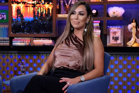 Kelly dodd is an american reality television personality who has a net worth of $10 million. 'RHOC': Kelly Dodd Responds to Firing Rumor, Was She Fired ...