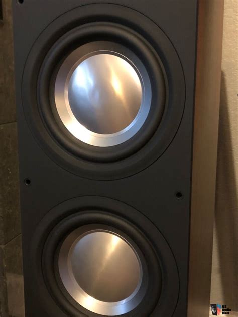 Bandw Bowers And Wilkins Pair Of 683 Tower Speakers Excellent Condition