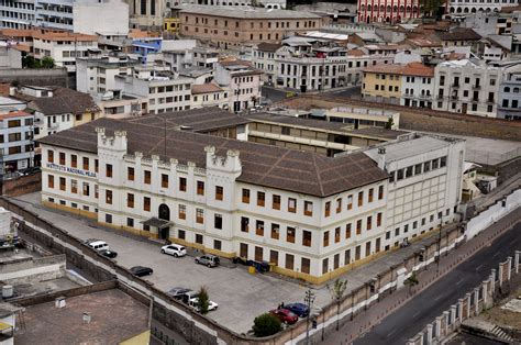 El Colegio Mejía En El Centro De Quito Tiene Más De 100 Años House