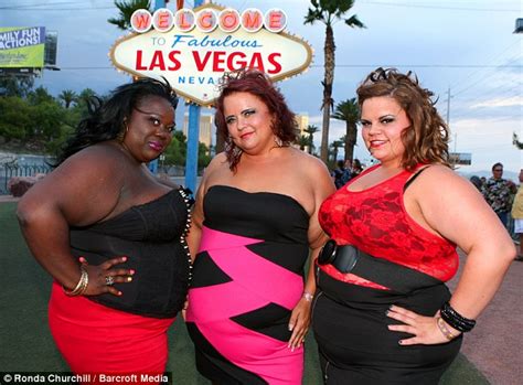Foxy S Of Las Vegas The Stone Women Making Fast Buck In Sin City S