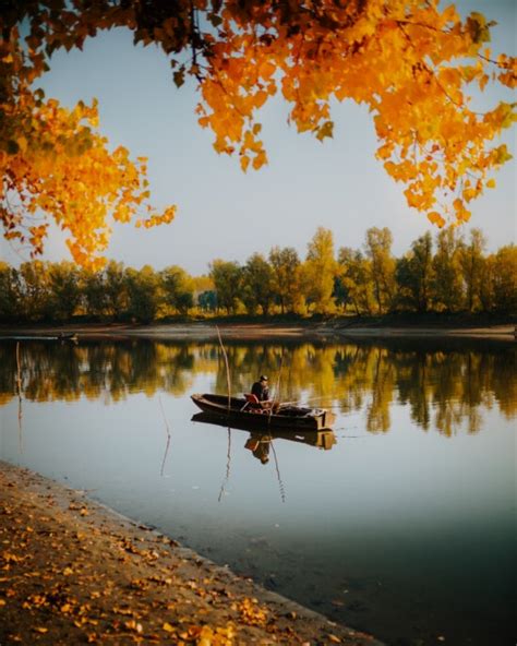 Free Picture Majestic Autumn Season Fishing Fishing Boat Fisherman