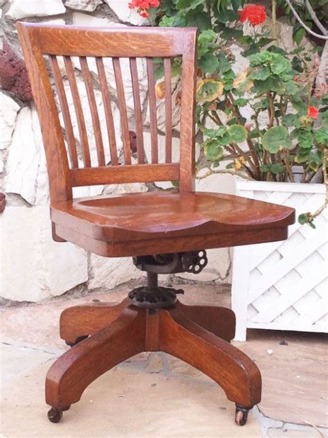 Now you can save your money and at the same time enjoy luxury by exploring the varied oak kitchen chairs for sale ranges at alibaba.com. Antique Bankers Oak rolling Desk CHAIR 1920s wood casters ...