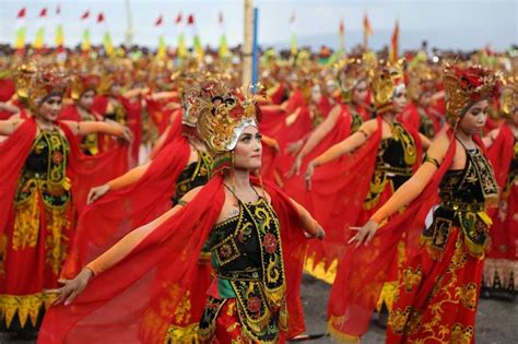 5 Tari Tradisional Jawa Timur Ada Yang Sudah Mendunia Dailysia
