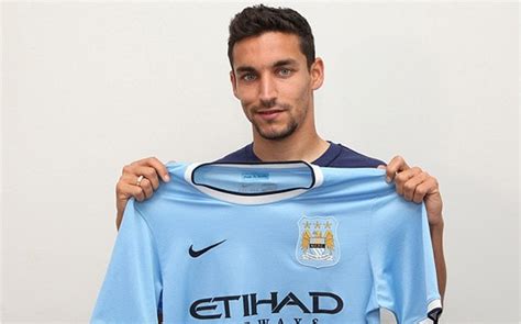 Jesus navas coming home to sevilla. Spain winger Jesus Navas completes move from Sevilla to ...
