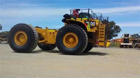 The new cat mt5300 mining truck up at kennocott. Testing a 793F Caterpillar mining dump truck. Video and ...