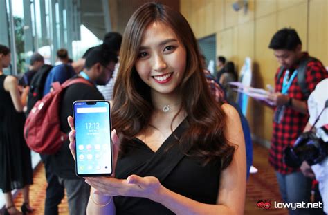 The vivo v9 looks like the iphone x. vivo V9 Officially In Malaysia: A Mid-Range Full Screen ...