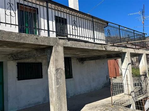 Property For Sale In Schiavi Di Abruzzo Chieti Italy Houses And