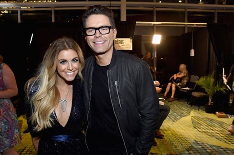 Bobby Broke The News... Him And Lindsay Ell Are No Longer Together