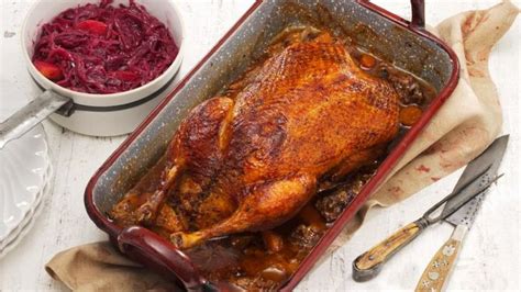 Entenbraten klassisch im Backofen zubereitet