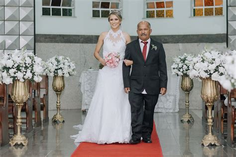 Hoy 11 de abril, sábado santo es el dia de gemita. Pin de Josy em Laucione | Vestido de noiva renda, Vestido ...