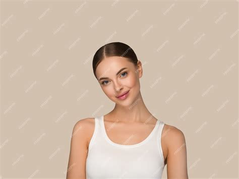 Belle Peau Visage Femme Maquillage Naturel Modèle Féminin De Beauté De La Peau Saine Couleur De