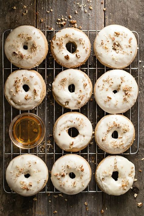 2 smartpoints per donut if using zero point powdered sugar substitute for the glaze. Maple Pecan Baked Donuts - Foodness Gracious