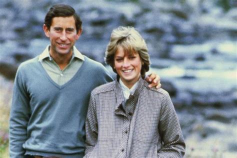 Prince charles was born charles philip arthur george on november 14, 1948, in london, england. 回顧未來國王查爾斯王子「苦不堪言」的童年!甚至還被「霸凌」 - 每日頭條