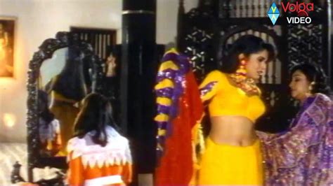 Ramya Krishna Feel Uneasy Wearing Sareeallu Ramalingaiah Comedy Youtube