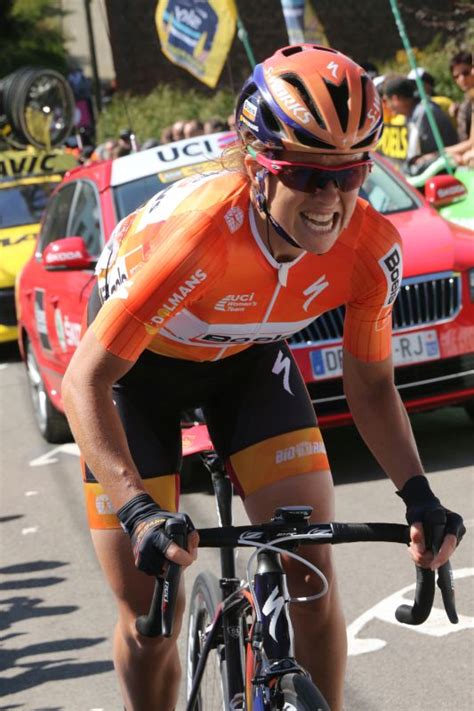 In de waalse pijl klom julian alaphilippe het snelst de muur. waalse pijl 2016 (353) | Koersfoto.nl