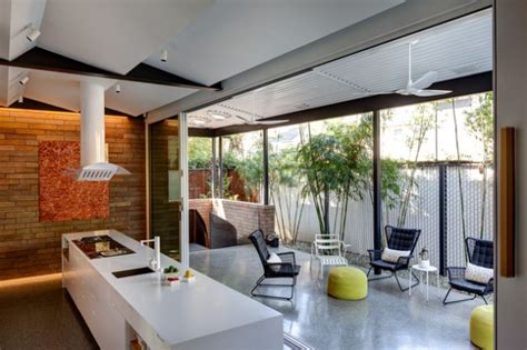 15 Stunning Mid Century Modern Patio Designs To Make Your Backyard Shine