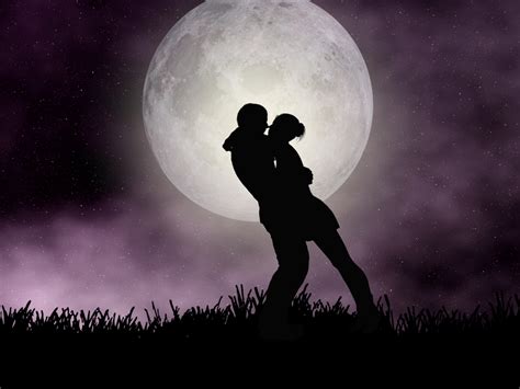 Desktop Wallpaper Moon Romantic Night Couple Silhouette