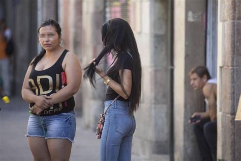 Colau Evita Multar La Prostitución Callejera Noticias De Cataluña El PaÍs