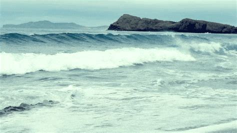 21 Serene Wave S To Help You Calm Down Ocean Waves Ocean Waves