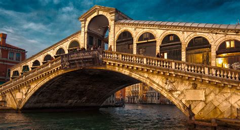 You Must See Rialto Bridge Sunset If You Happen To Visit Rialto Bridge