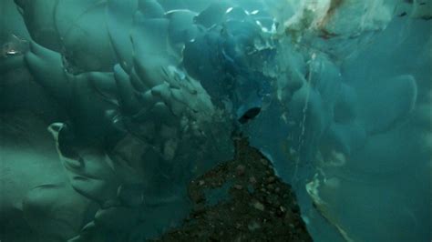 Tourists Warned That Alaskas Mendenhall Glacier Ice Cave