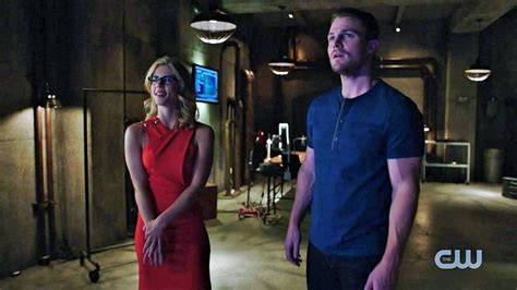 Watch Arrow Season 4 Episode 9 Online Will Oliver Lose Felicity In The
