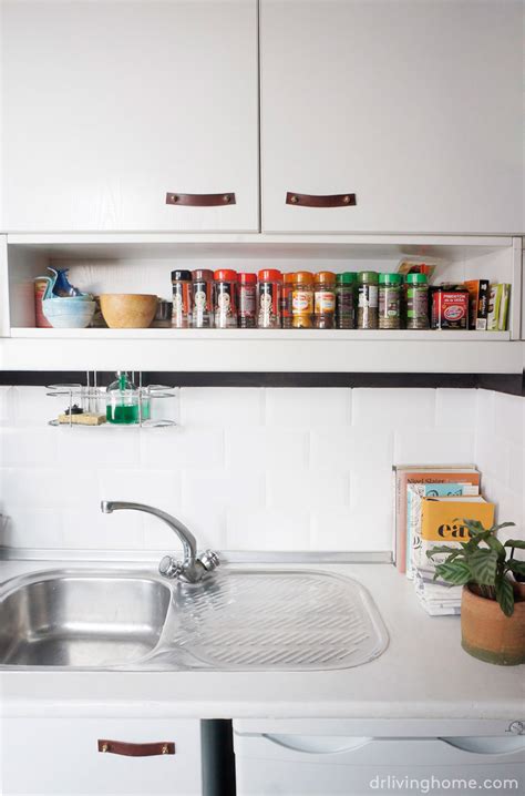¡renovamos una vieja cocina sin hacer obras y sin cambiar muebles! Reformar la cocina sin obras I. Nuestra pequeña cocina ...