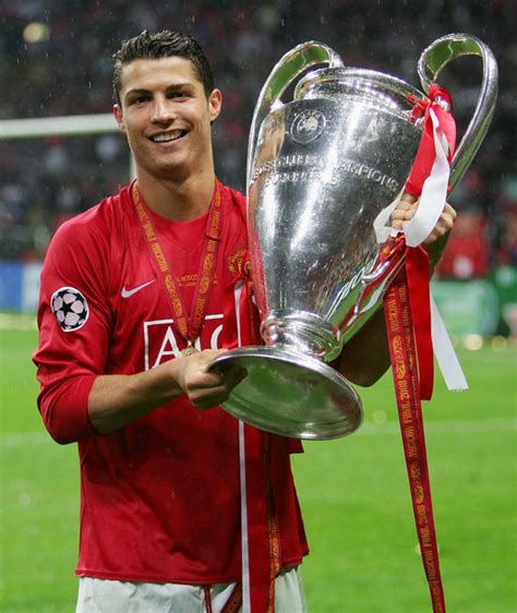Former manchester united players david beckham and cristiano ronaldo among those sending messages of support. Man Utd rocked as Cristiano Ronaldo reveals plans for next six years | Football | Sport ...