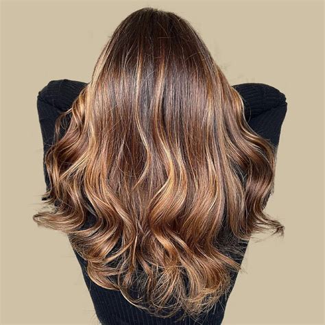 Transform Your Look With Dark Roots And Caramel Ends Get The Perfect