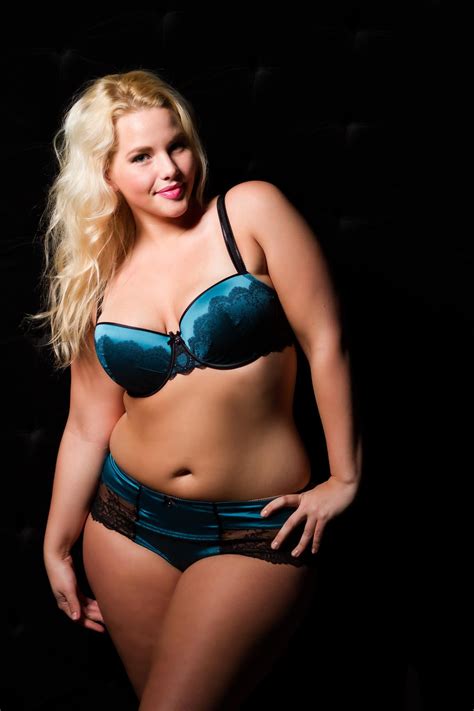 Beautiful Curves Big And Beautiful Nice Curves Absolutely Gorgeous Plus Size Beauty Curvy