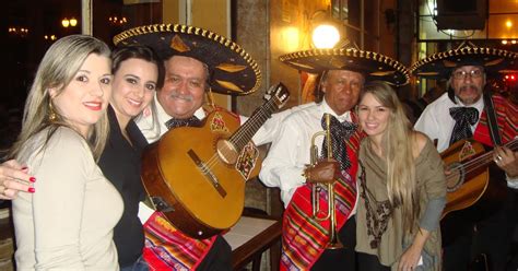 Grupo De Musicos Mexicanos Mariachis Dupla Trio De Mariachis E Banda