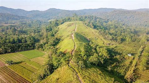 Maybe you would like to learn more about one of these? Bukit Alebo dan Permandian Batu Kapur Alebo, Destinasi ...