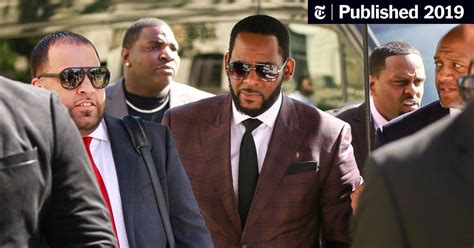 R Kelly Used Bribe To Marry Aaliyah When She Was 15 Charges Say The