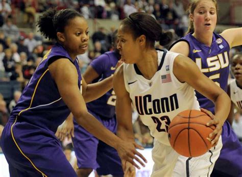 Uconn Women Extend Streak To 84 Games Connecticut Post