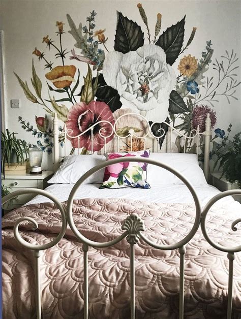 If there's one accent in this style that you'll add modern design meets chic boho accents in this bedroom decor. 22 Bohemian Decor Essentials for Boho Chic Style | Wall ...