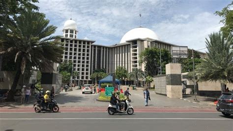 Jakarta Cathedral Istiqlal Mosque Symbols Of Religious Tolerance In
