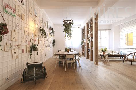 Salle à manger en bois. C1291 | Mires Paris